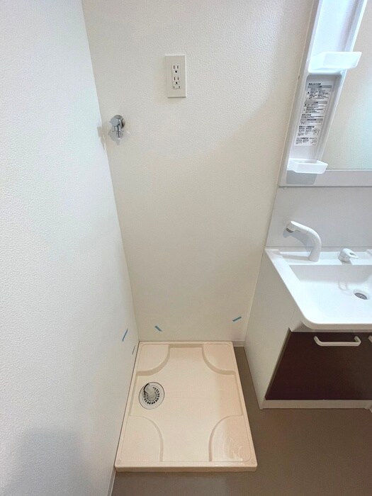 物件内観写真13　(洗濯機置場)