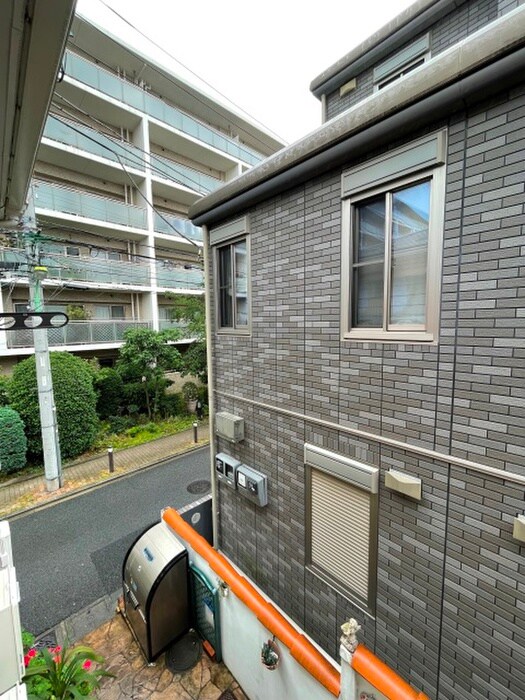 物件内観写真16　(室内からの展望)