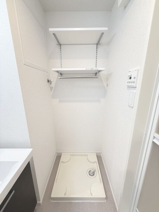 物件内観写真17　(洗濯機置場)