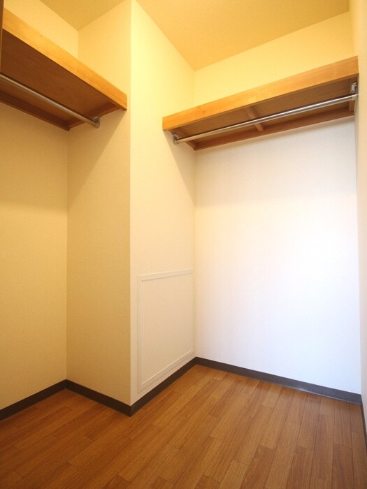 物件内観写真15　(収納)
