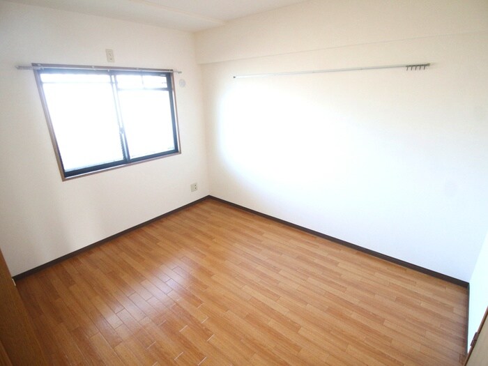 物件内観写真16　(室内からの展望)