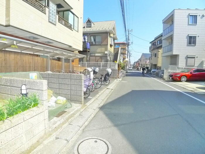 物件外観写真6　(周辺環境)