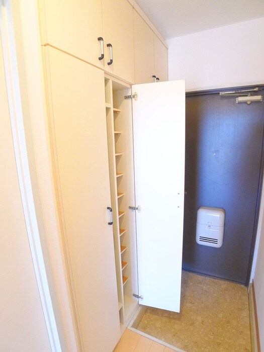 物件内観写真14　(靴箱)