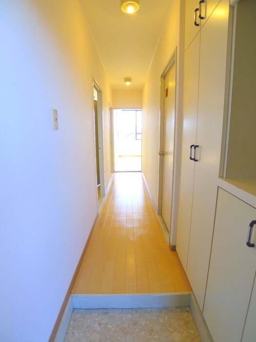 物件内観写真15　(廊下)