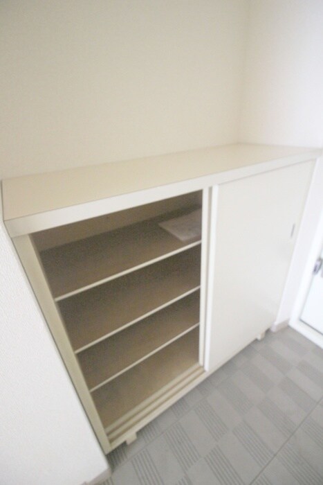 物件内観写真15　(靴箱)