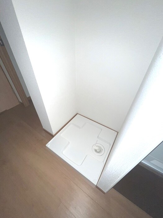 物件内観写真13　(洗濯機置場)