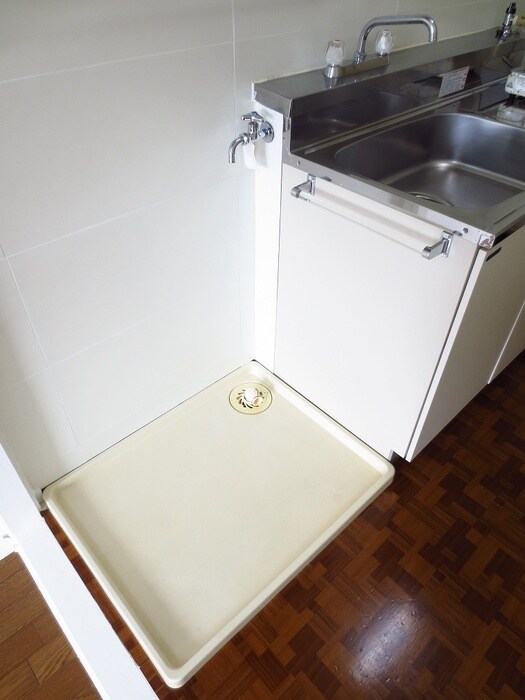 物件内観写真10　(洗濯機置場)