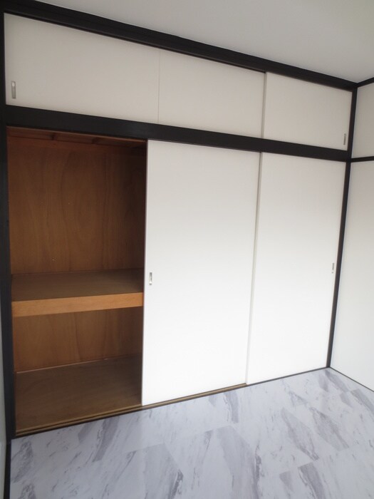 物件内観写真10　(収納)