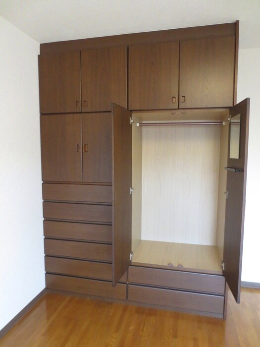 物件内観写真12　(収納)