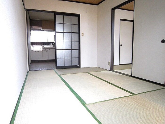 物件内観写真6　(居室)