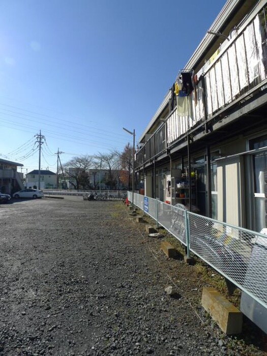 物件外観写真3　(駐車場)