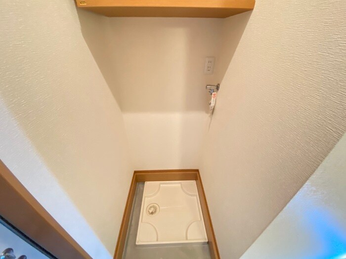 物件内観写真15　(洗濯機置場)