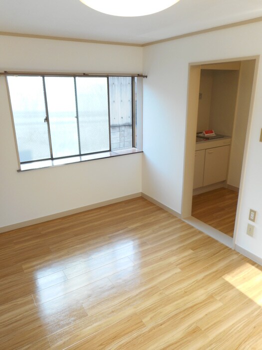 物件内観写真9　(居室)