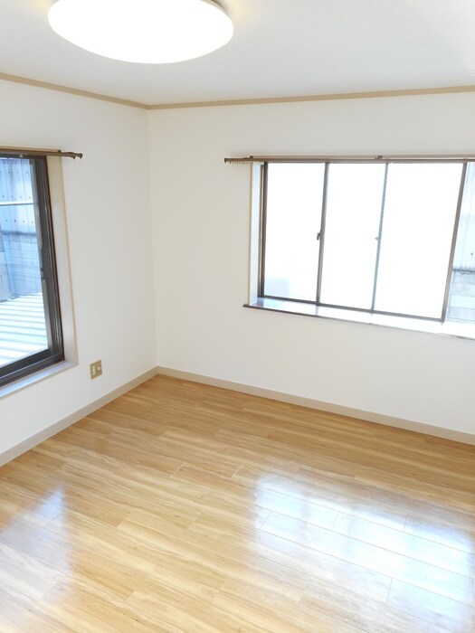 物件内観写真10　(居室)