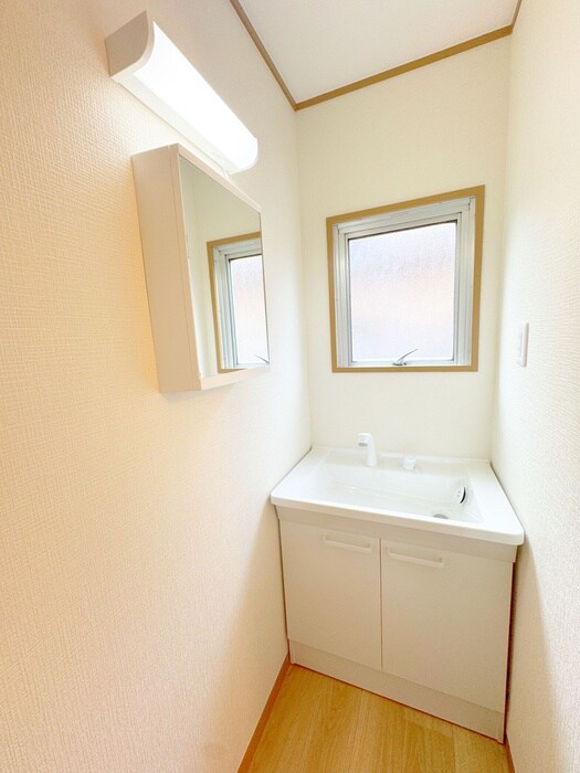 物件内観写真11　(洗面)