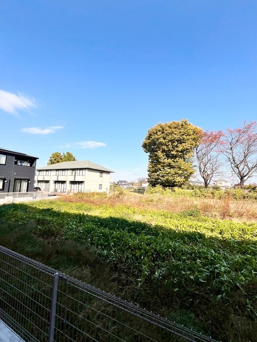 物件内観写真16　(室内からの展望)