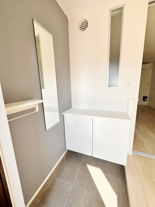 物件内観写真21　(玄関)