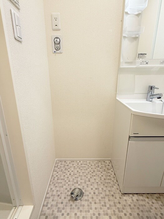 物件内観写真14　(洗濯機置場)