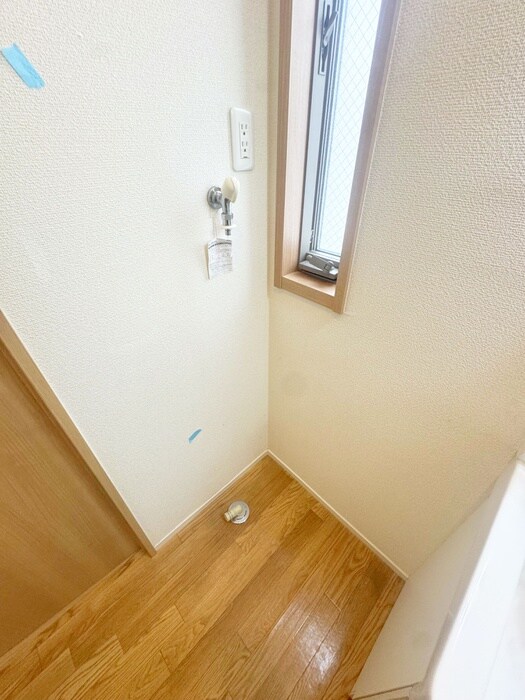 物件内観写真11　(洗濯機置場)