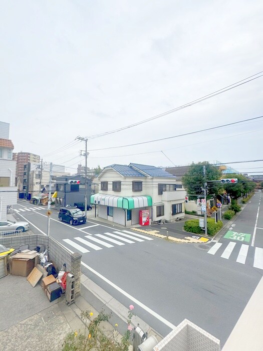 物件内観写真17　(室内からの展望)