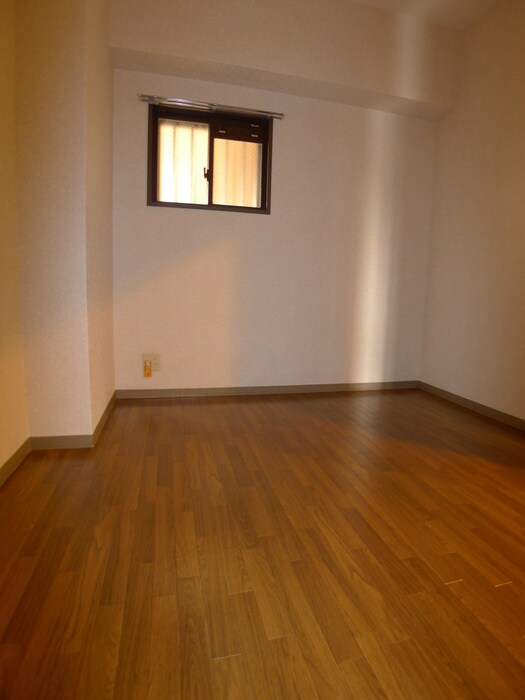 物件内観写真16　(居室)