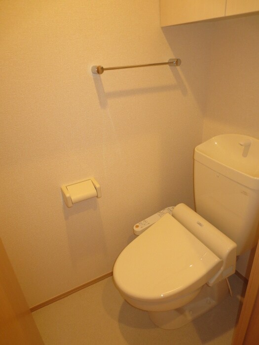 物件内観写真5　(トイレ)
