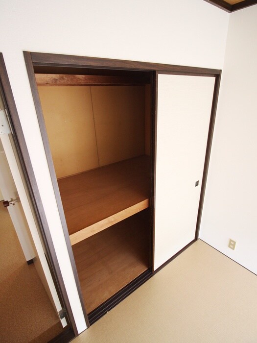 物件内観写真6　(収納)