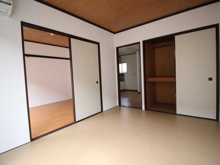 物件内観写真10　(居室)