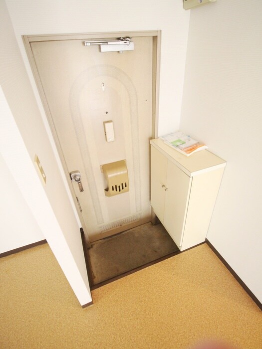 物件内観写真14　(玄関)