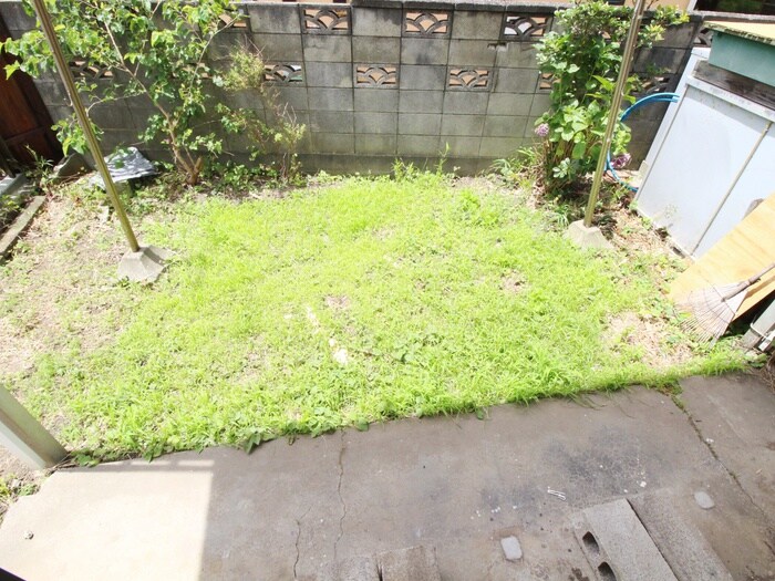 物件内観写真12　(室内からの展望)