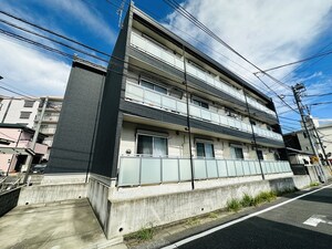 リブリ・カトルアルブル外観写真