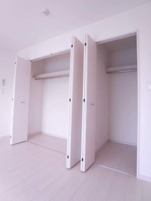 物件内観写真12　(収納)