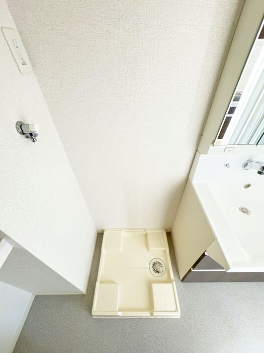 物件内観写真15　(洗濯機置場)