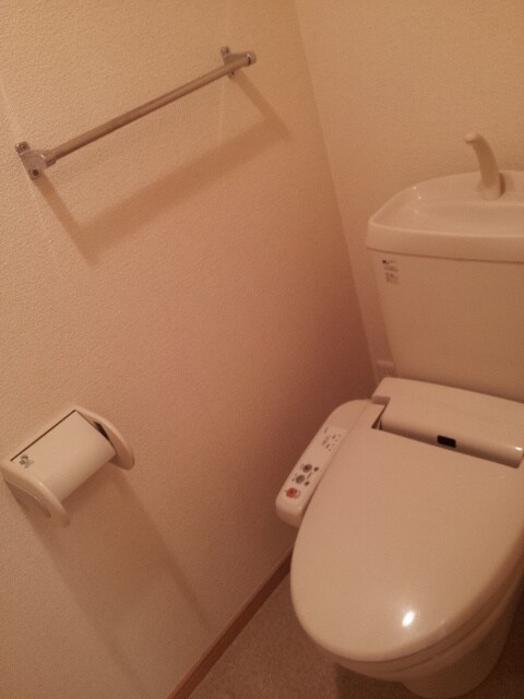 物件内観写真15　(トイレ)