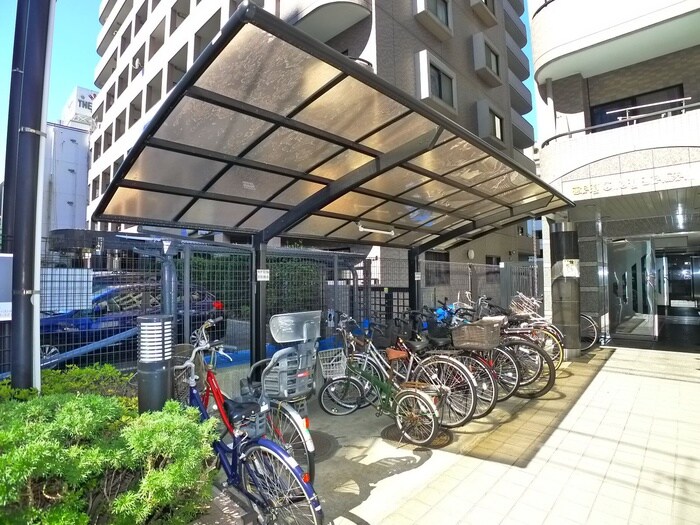 物件外観写真4　(駐輪場)