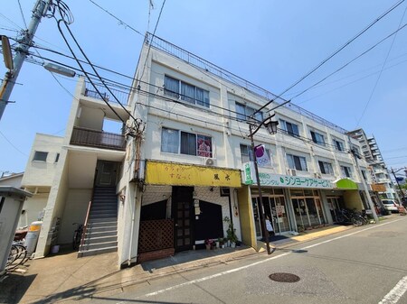 山栄アパ－ト外観写真