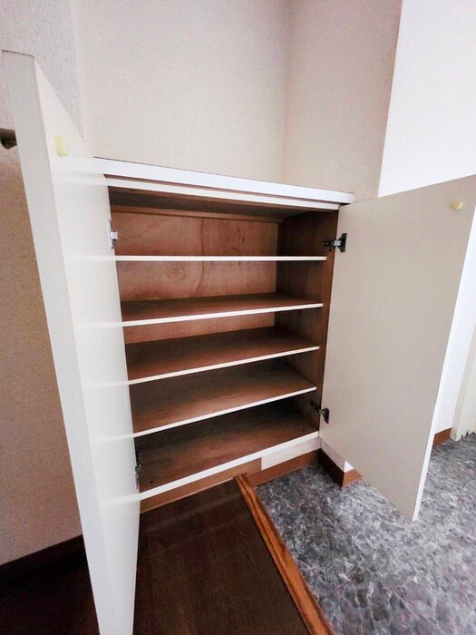 物件内観写真16　(靴箱)