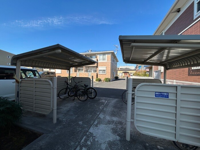 物件外観写真6　(駐輪場)
