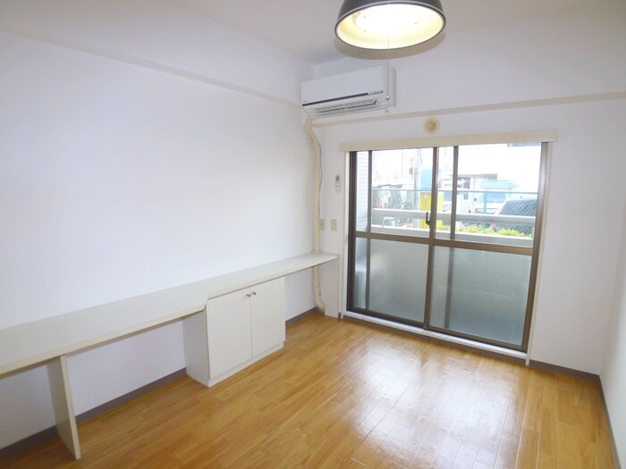 物件内観写真7　(居室)