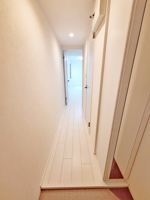 物件内観写真14　(廊下)