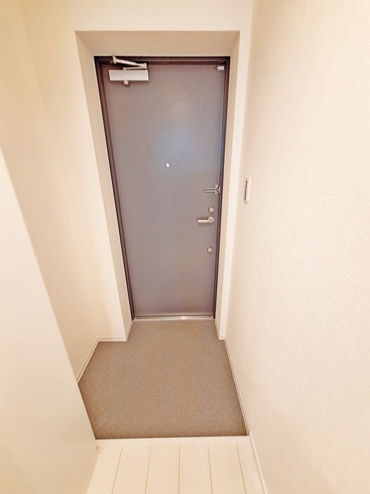 物件内観写真15　(玄関)