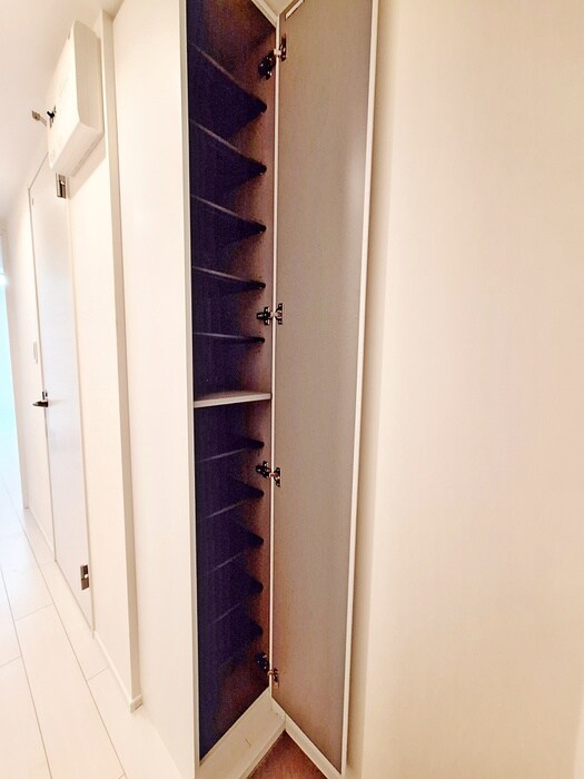 物件内観写真16　(靴箱)