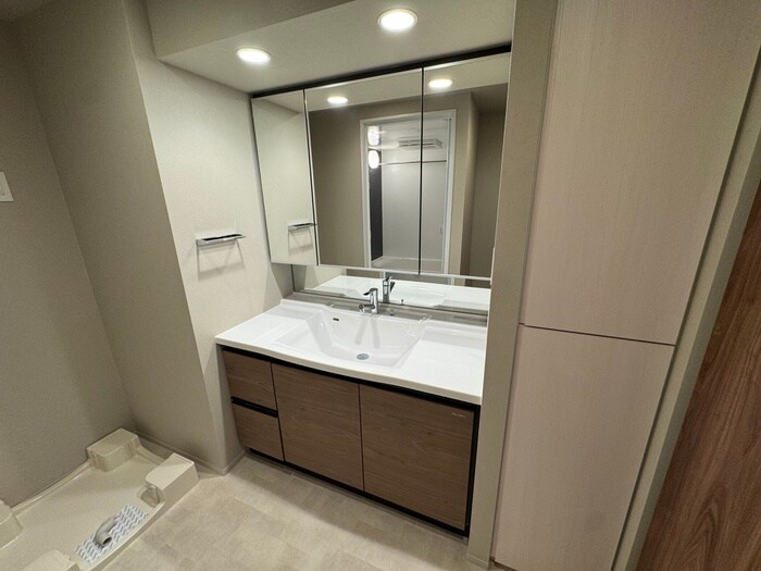 物件内観写真13　(洗面)