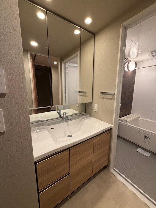 物件内観写真13　(洗面)