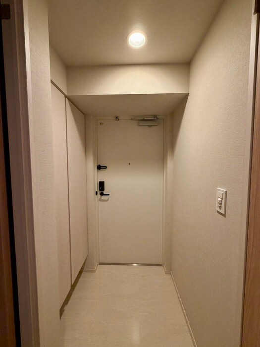 物件内観写真14　(玄関)