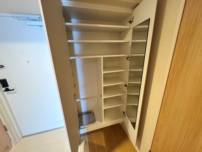 物件内観写真15　(靴箱)