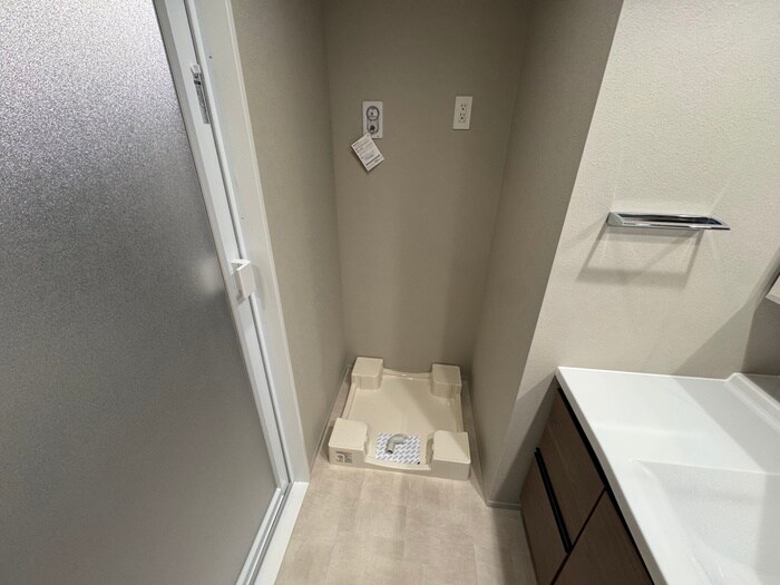 物件内観写真17　(洗濯機置場)