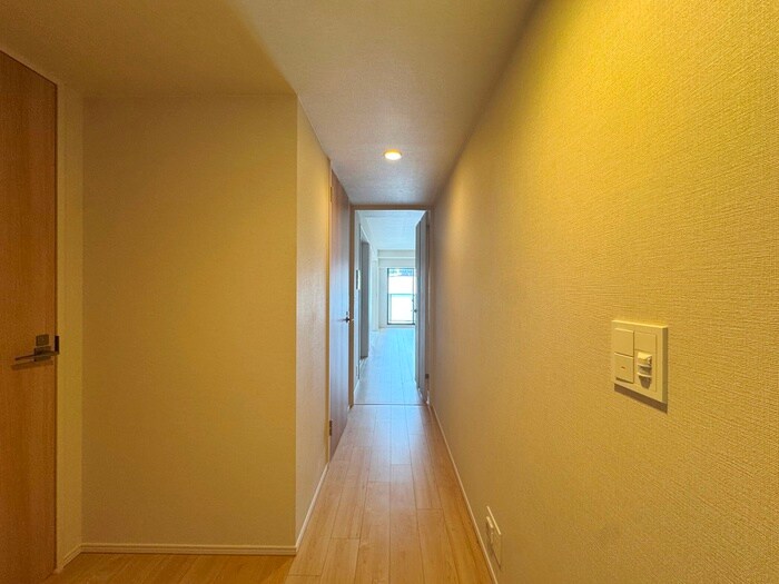 物件内観写真18　(廊下)