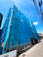 建築中