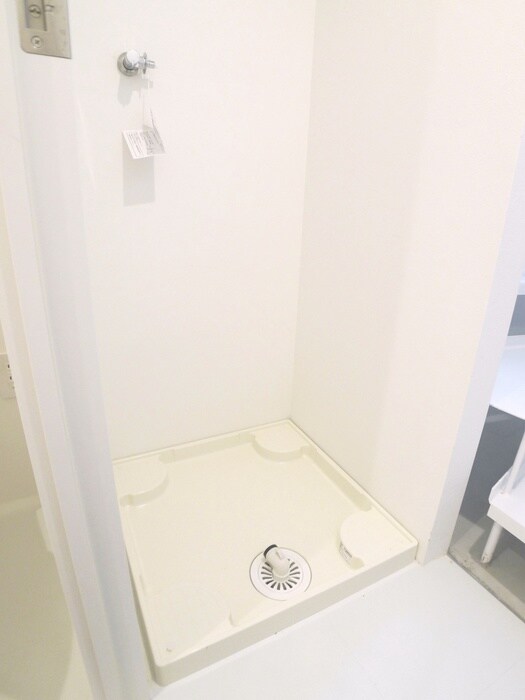 物件内観写真13　(洗濯機置場)